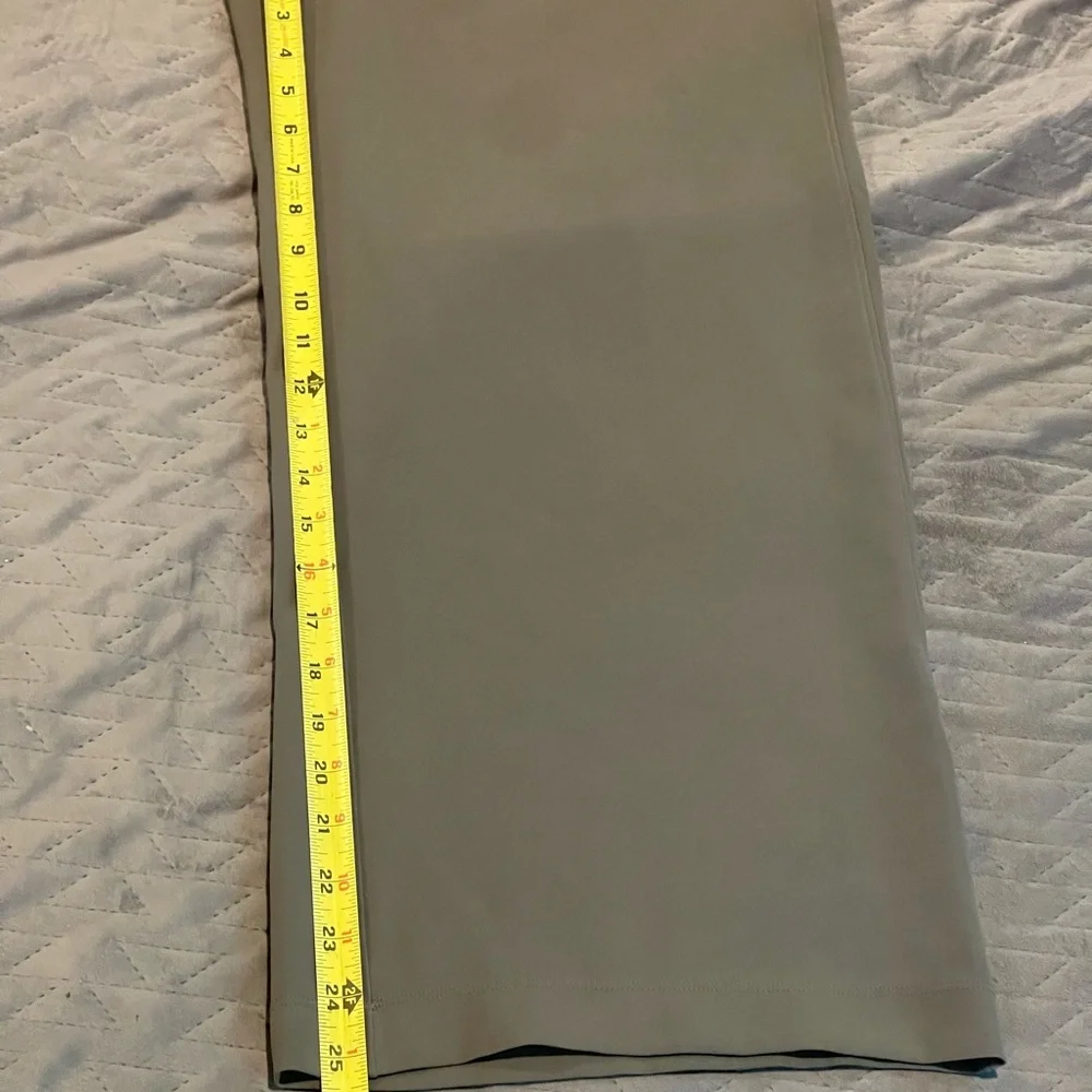 Lululemon pants‎ women’s size 6 green pre-owned condition - Picture 8 of 10